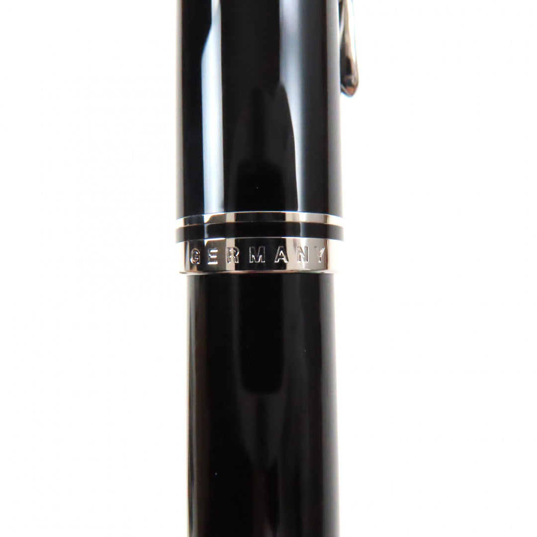 Excellent PERIKAN fountain pen Sovereign Black Silver 14K mens M405