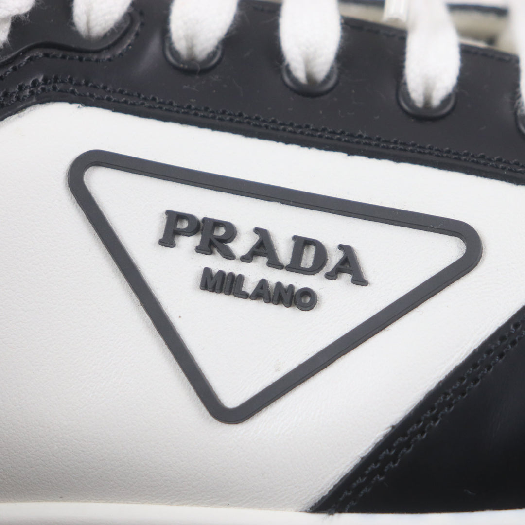 Excellent PRADA Low cut sneakers White black leather mens 8 2EE363