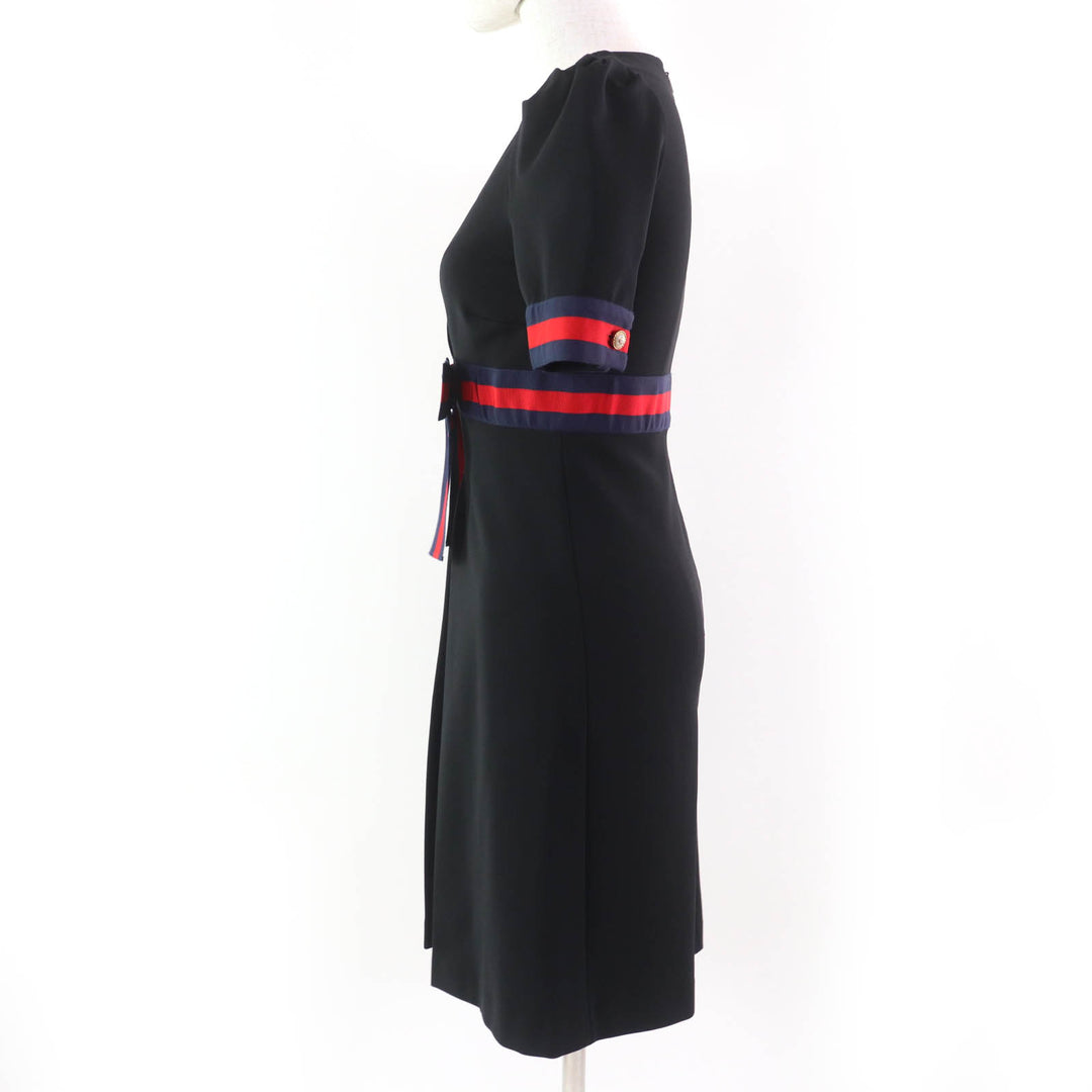 Excellent GUCCI one piece Jersey V-neck Dress with Interlocking G Pearl black XS