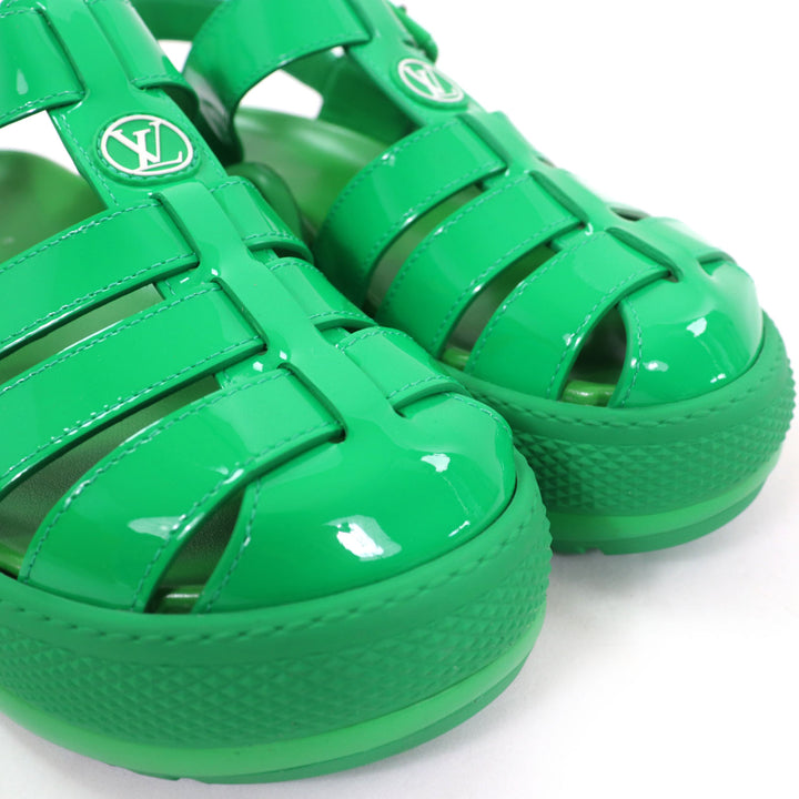 Pristine LOUIS VUITTON Sandals LV logo back strap green Patent leather Women 36