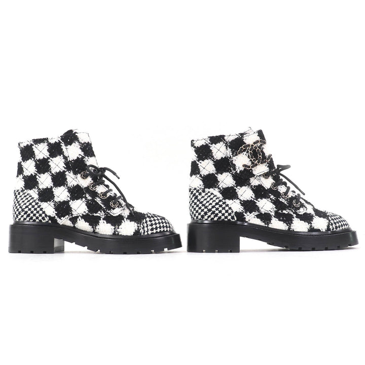 Excellent CHANEL Ankle boots COCO Mark Sequined Plaid Pattern Tweed Short Boots