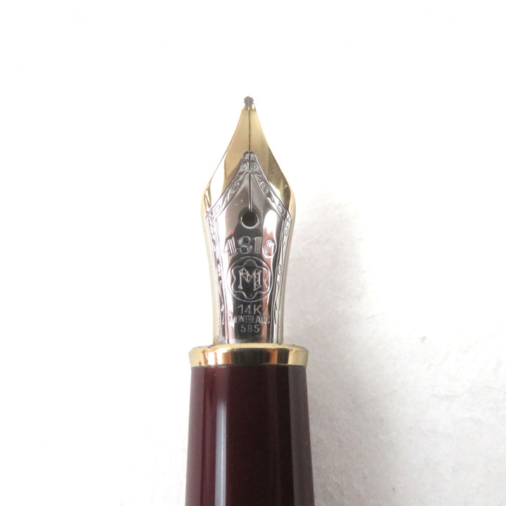 Great MONTBLANC fountain pen Meisterstck Classic Logo engraved White Star 14K
