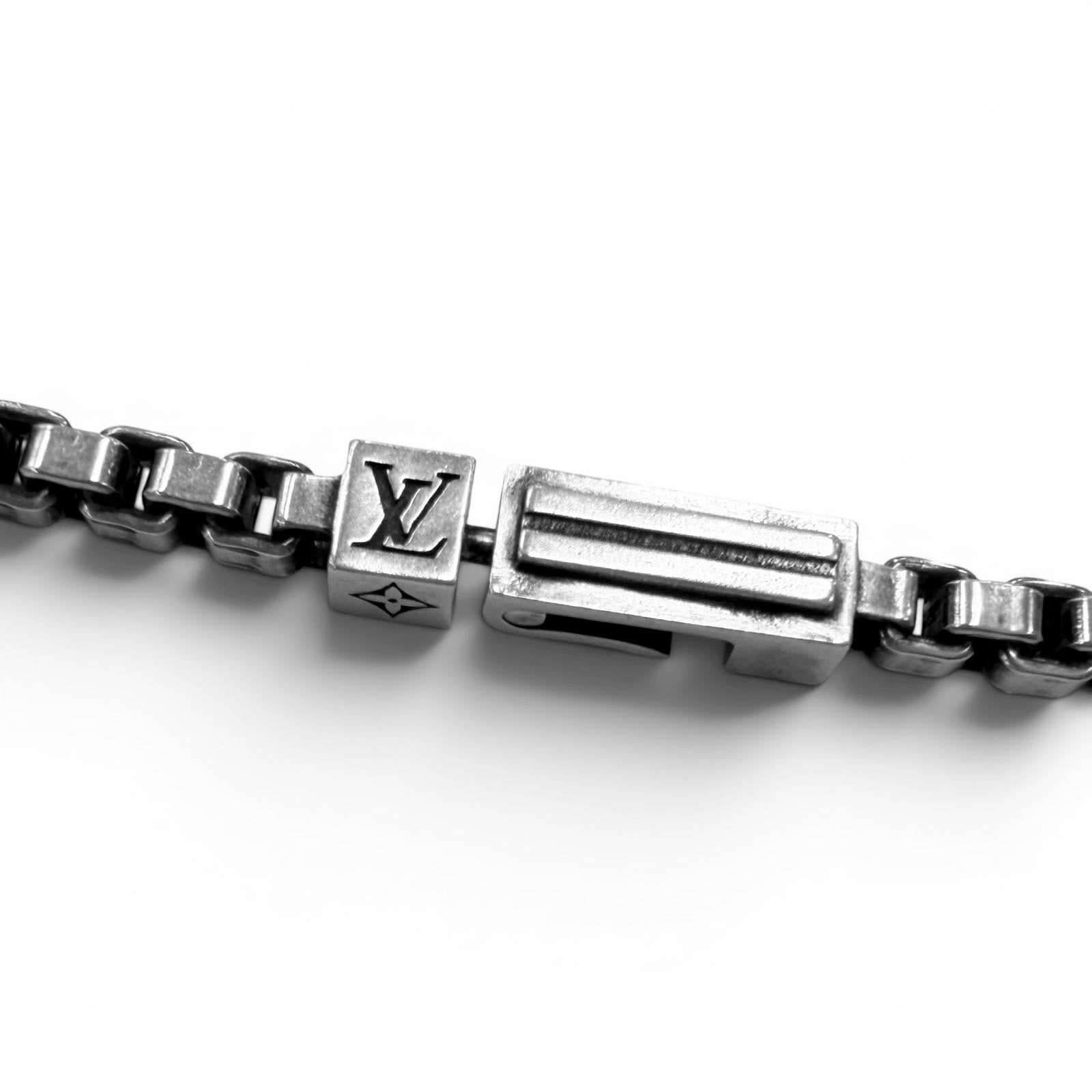 Great LOUIS VUITTON Necklace LV Tailor Silver AG925 mens M02027