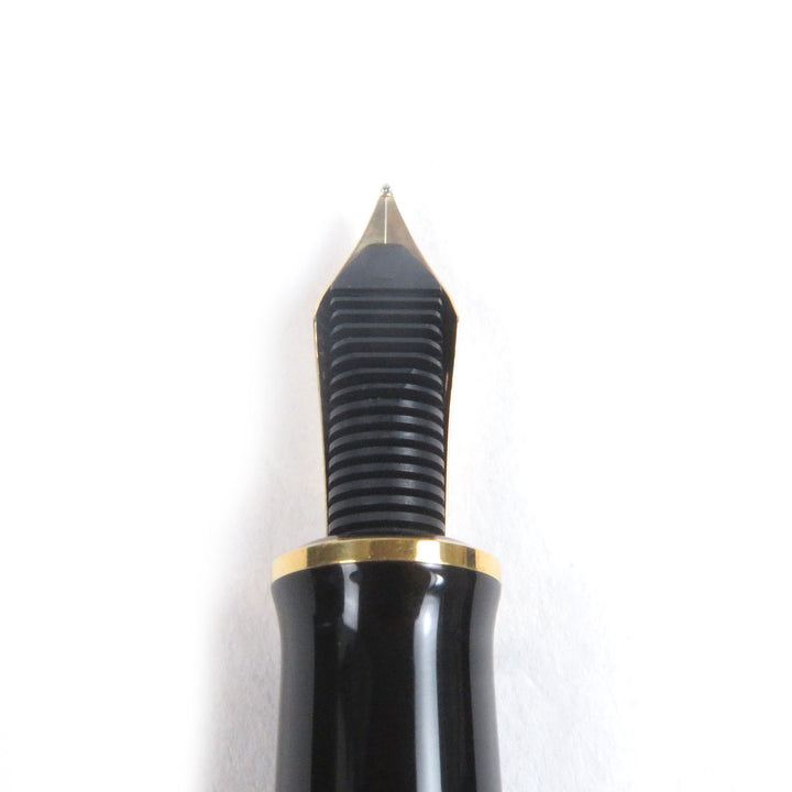 Excellent PERIKAN fountain pen Souvern M600 Cap type Black gold 14C mens