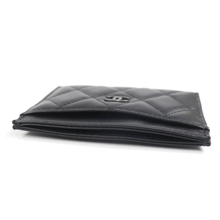 Excellent CHANEL Card Case Matrasse COCO Mark black lambskin Women AP4472