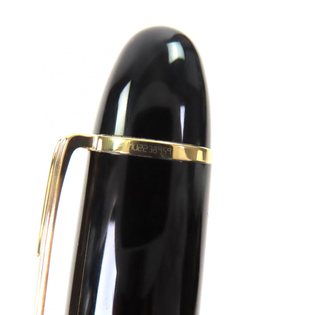 Great MONTBLANC fountain pen Meisterstück 149 white star black 18K mens