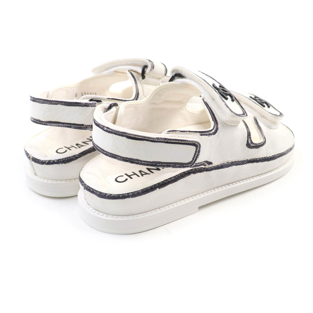 Excellent CHANEL Sandals white leather Women 35 22C G35927