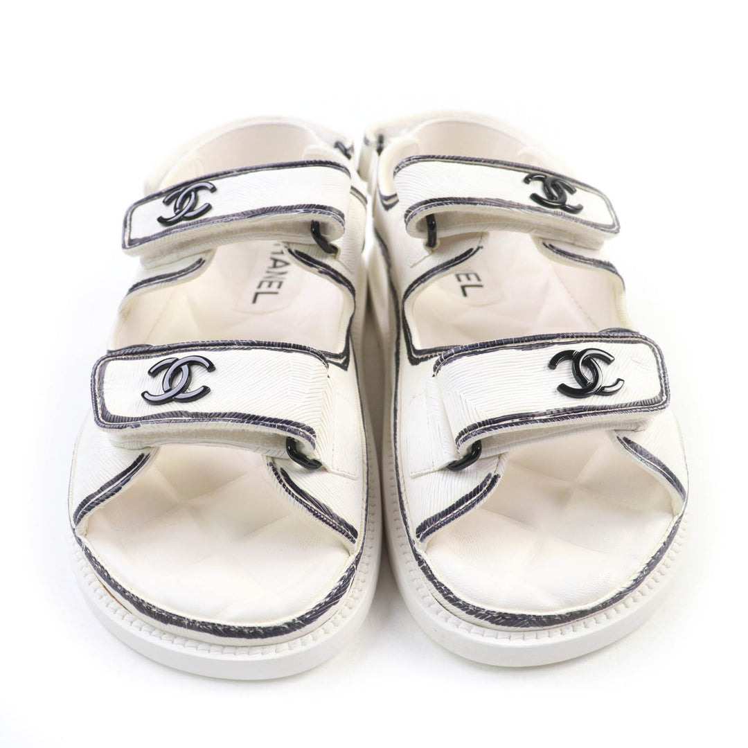 Excellent CHANEL Sandals white leather Women 35 22C G35927