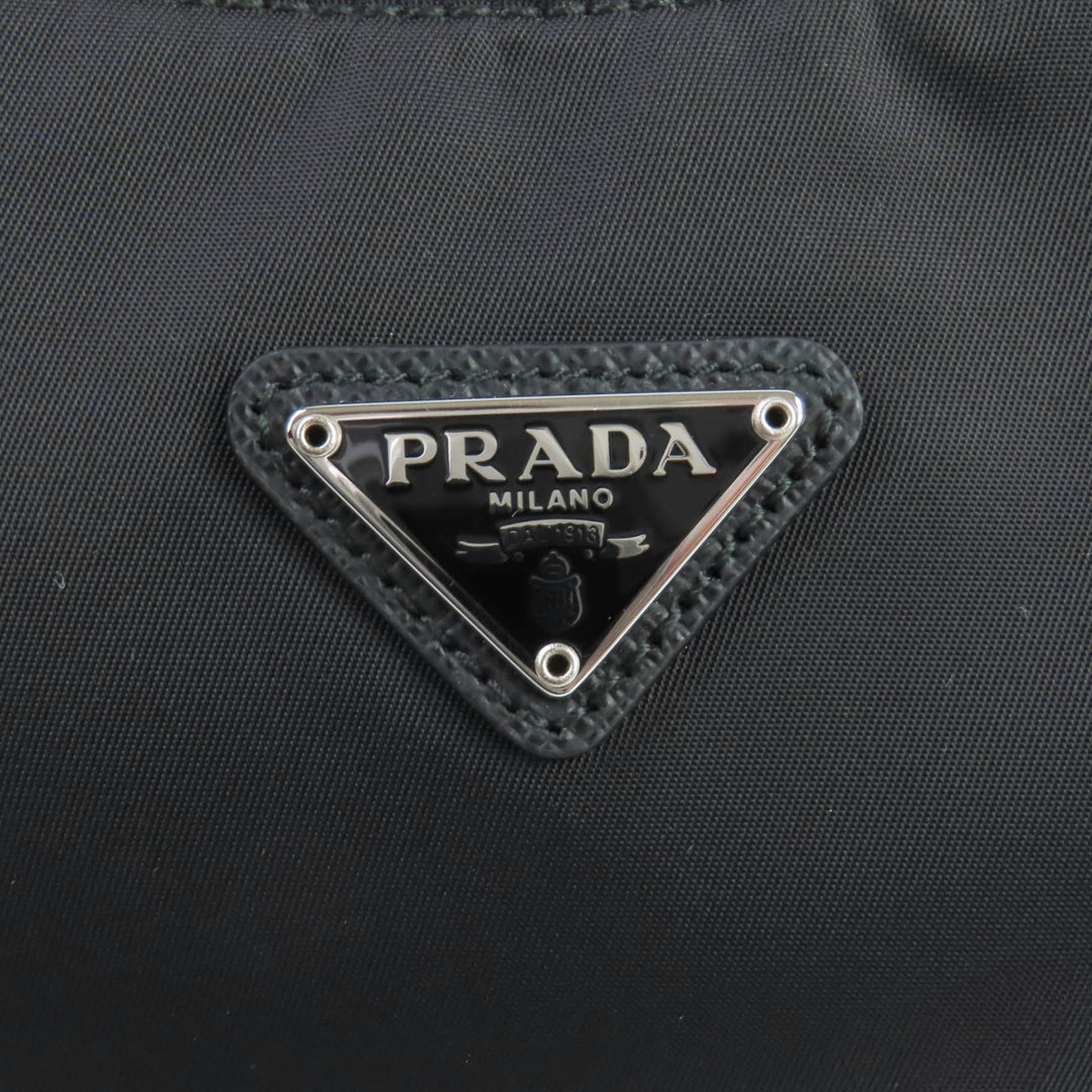 Pristine PRADA Handbag Re-Edition 2000 black Test Women 1NE515