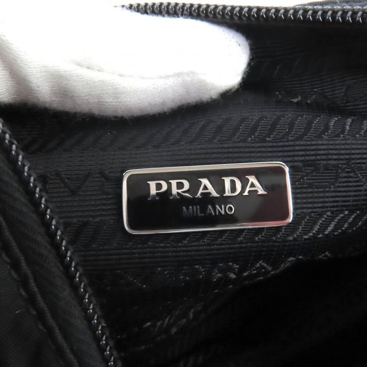Pristine PRADA Handbag Re-Edition 2000 black Test Women 1NE515