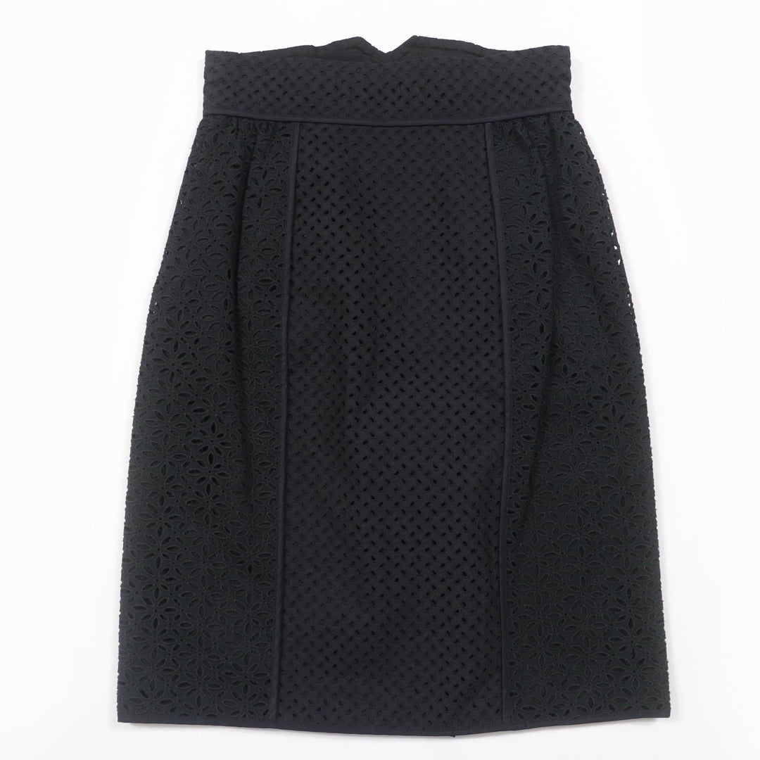 Great LOUIS VUITTON skirt Eyelet lace flower design with LV gold buttons black