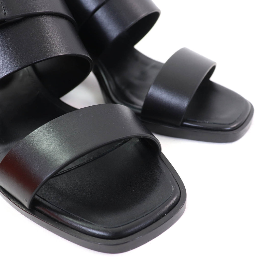 Excellent HERMES Sandals cute Purchased in 2025 Glennan Metal Leather black
