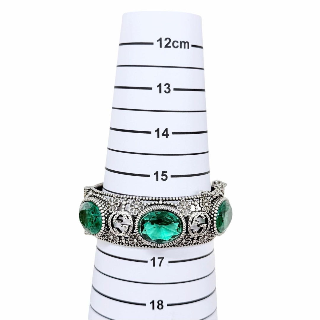 Great GUCCI Bangle Interlocking G Flower Cat Head Green Color Stone 925 87.3g 16