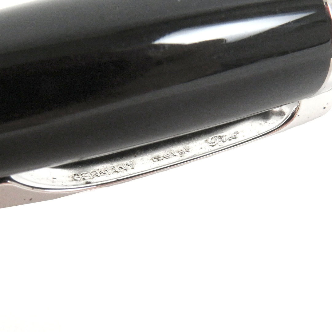 Very Good MONTBLANC Ballpoint pen Starwalker Cap type Black Silver mens