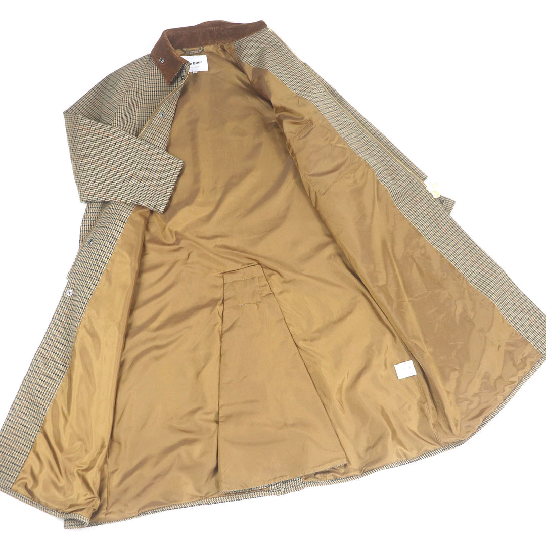 Excellent Barbour coat Glen check, corduroy collar, logo button, stand collar