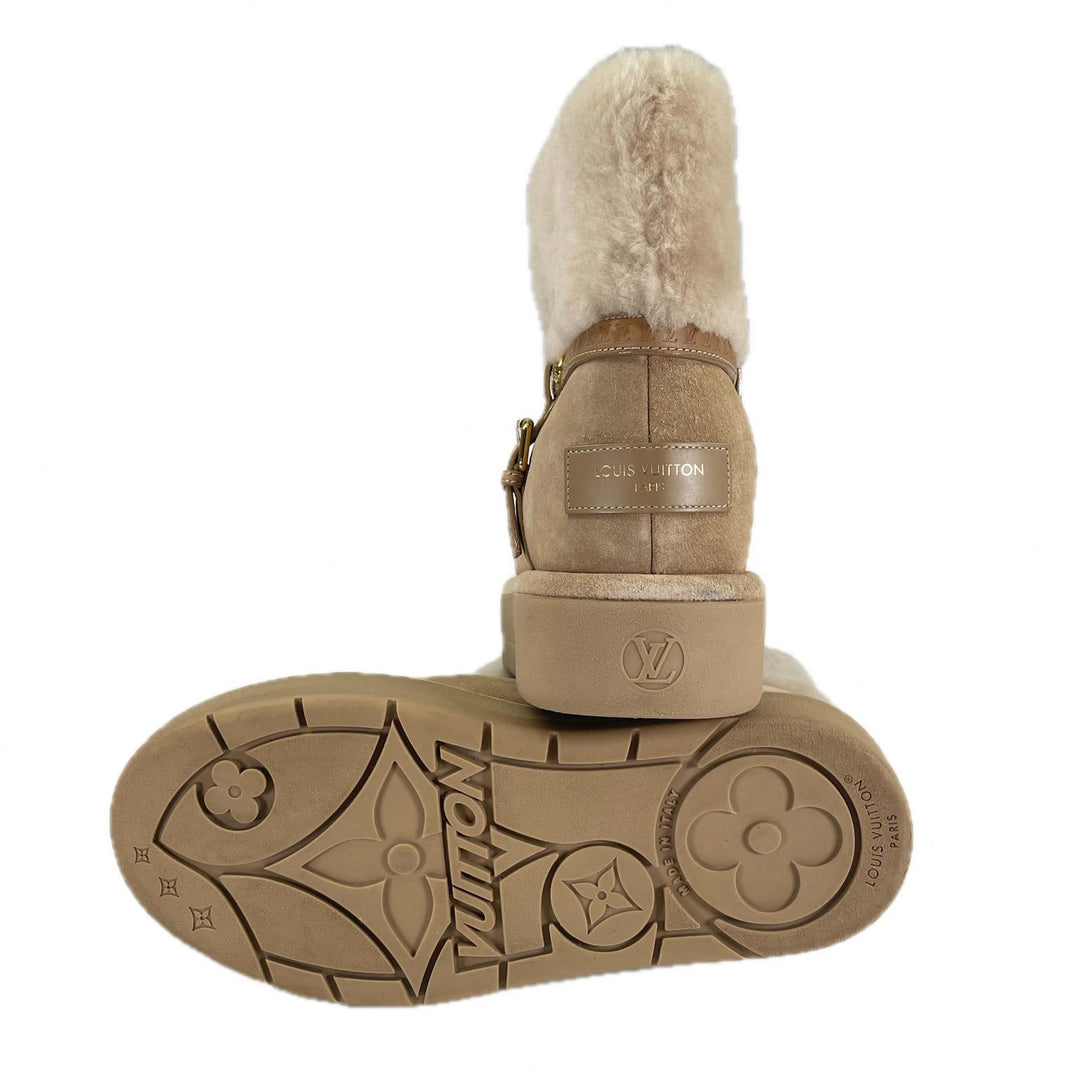 Great LOUIS VUITTON short boots Belt design beige Mouton Women 37