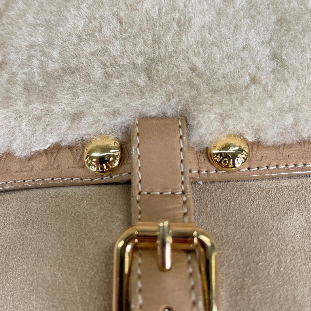 Great LOUIS VUITTON short boots Belt design beige Mouton Women 37