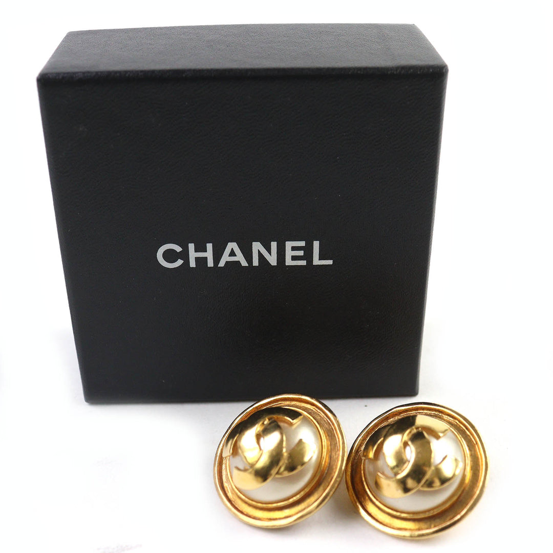 CHANEL Earring COCO Mark Faux Pearl Round Earrings (for both ears) gold 95P