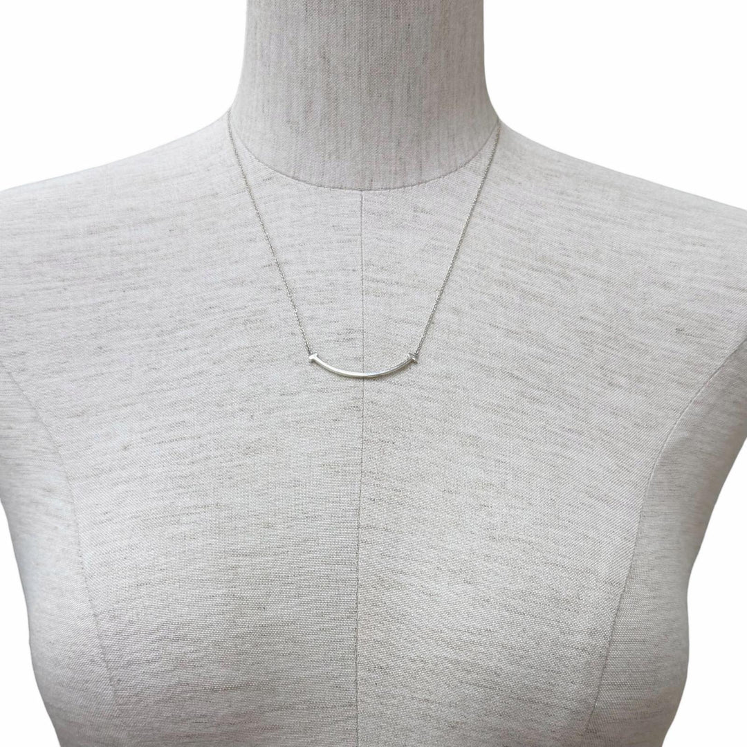 Great TIFFANY&Co. Necklace Smile Pendant Small Silver AG925 Women