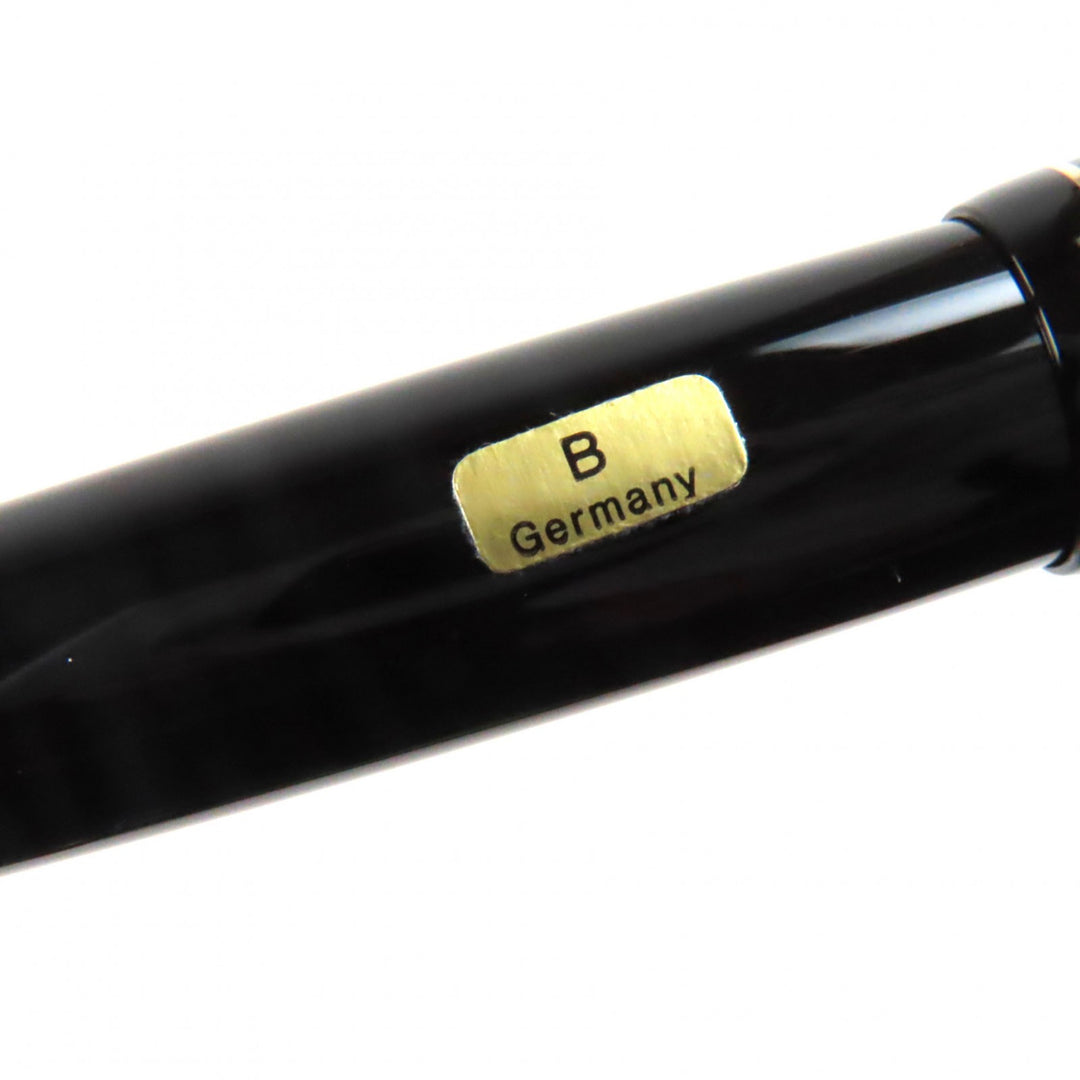 Excellent MONTBLANC fountain pen Meisterstck 146 white star Black gold 14K mens