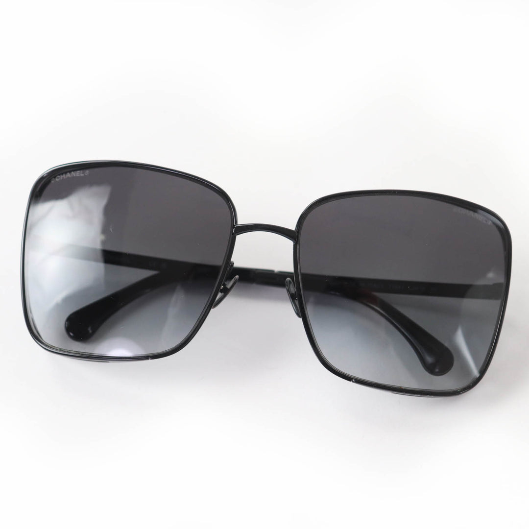 Excellent CHANEL sunglasses Logo Square Current Product black 71541L2616