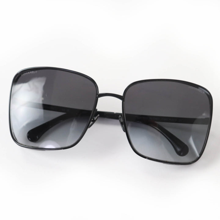 Excellent CHANEL sunglasses Logo Square Current Product black 71541L2616