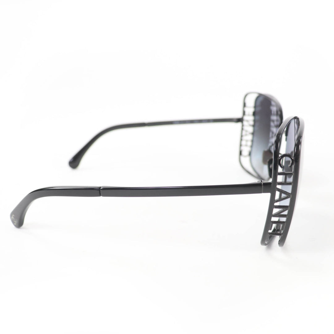 Excellent CHANEL sunglasses Logo Square Current Product black 71541L2616
