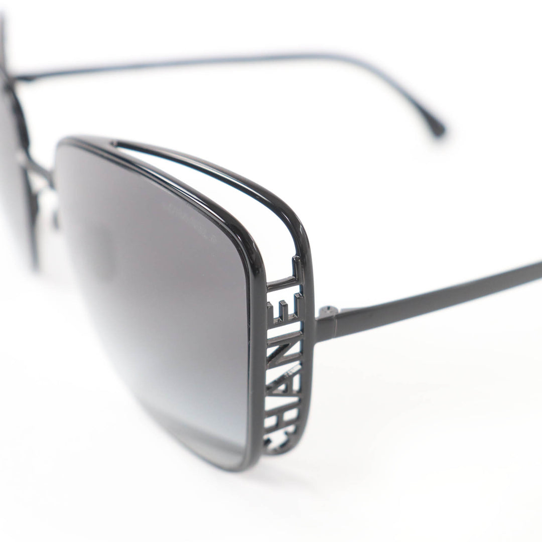 Excellent CHANEL sunglasses Logo Square Current Product black 71541L2616