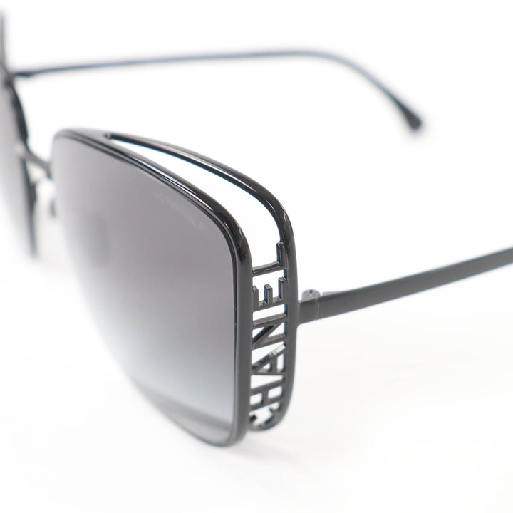 Excellent CHANEL sunglasses Logo Square Current Product black 71541L2616