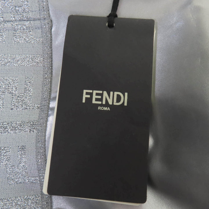 新品 FENDI トップス ズッカ柄 FFロゴ タンクトップ シルバー ナイロン レディース 40 FAF119