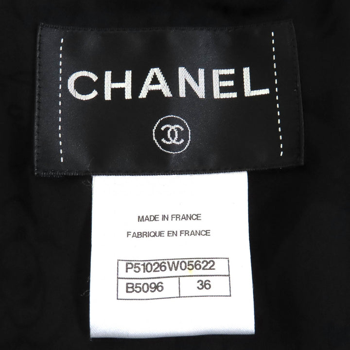 Excellent CHANEL two-piece set COCO Button tweed collarless jacket and skirt