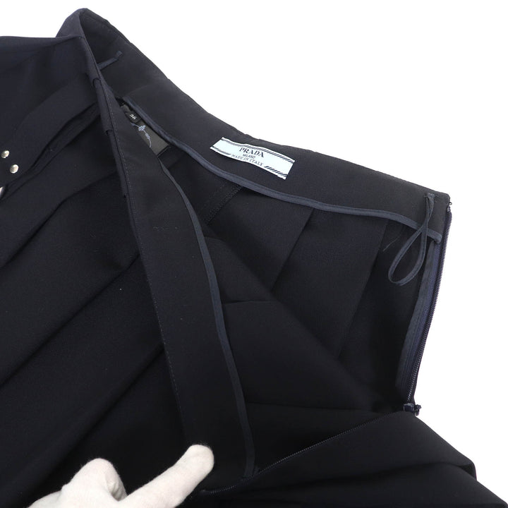 Excellent PRADA Pleated skirt Wool gabardine mini skirt with metal ring and 36
