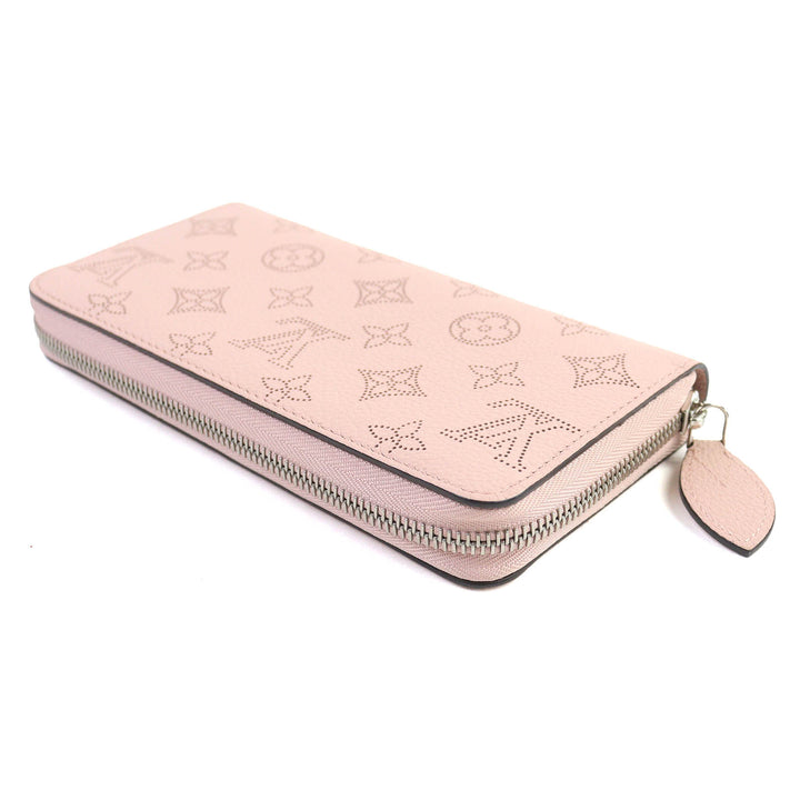 Excellent LOUIS VUITTON Purse Mahina Monogram Zippy Wallet Magnolia leather