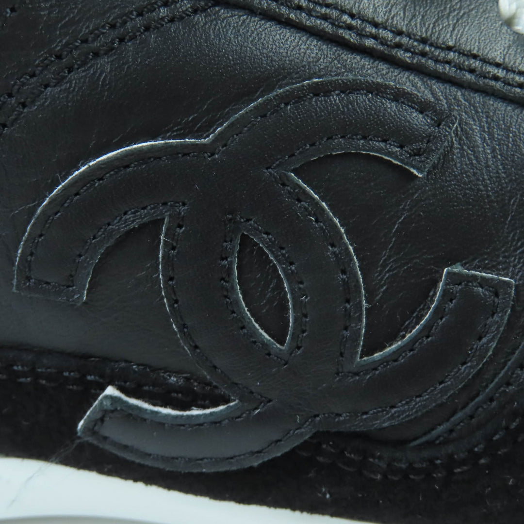Very Good CHANEL Low cut sneakers COCO Mark Lace-up Leather black leather Women 35 G46372