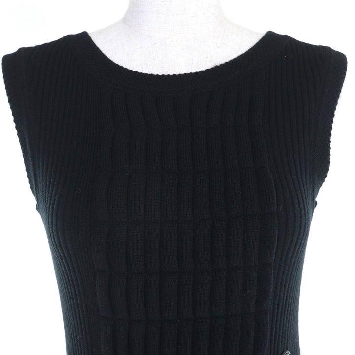 Great CHANEL one piece COCO MarkMetal Sleeveless Knit black wool 34 P31446 07A