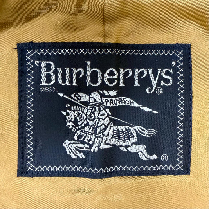 Great Burberrys trench coat Nova check pattern on the back with wool liner