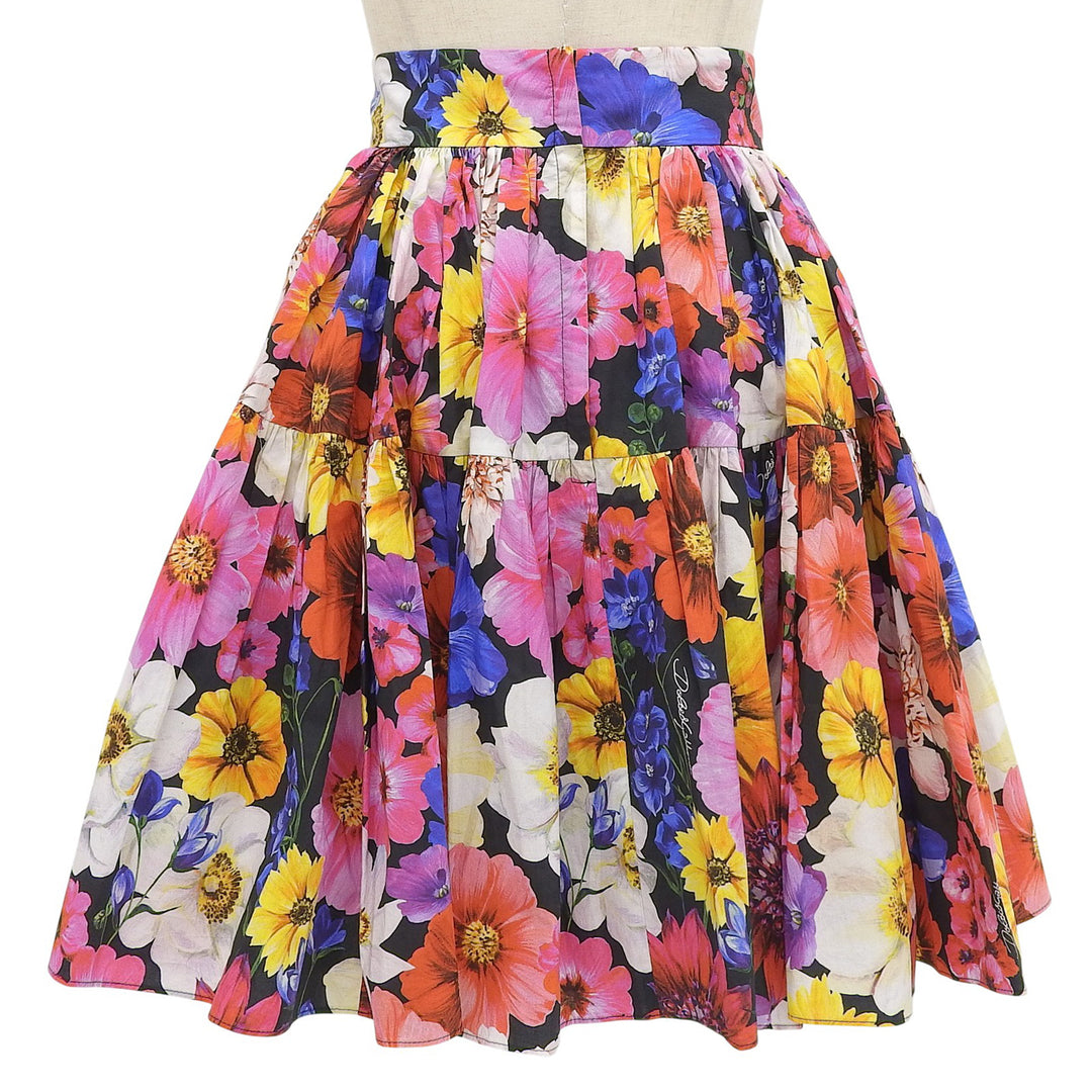 素晴らしい DOLCE&amp;GABBANA スカート 全面花柄 レディース 40 F4CB1T/HS5L8