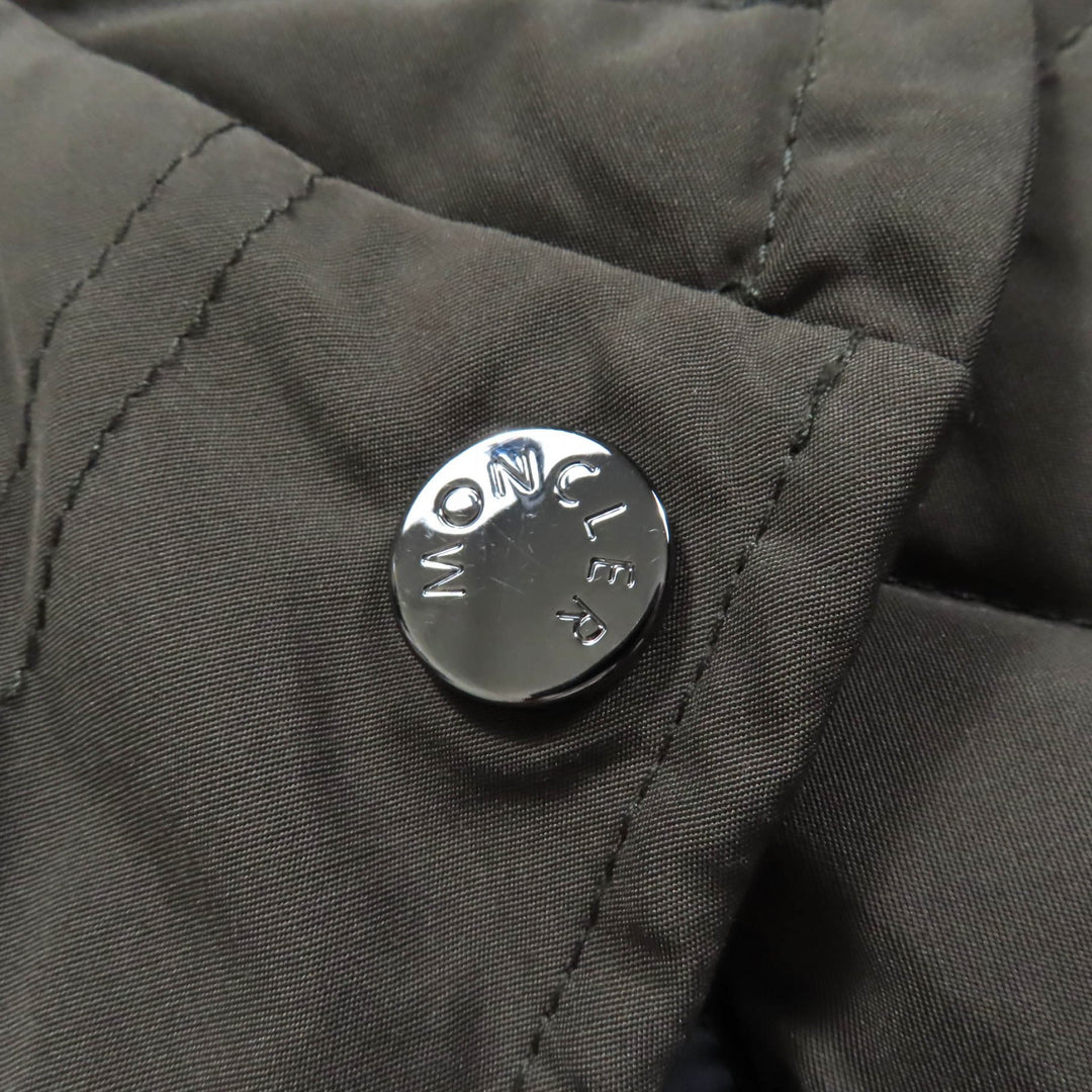 素晴らしい MONCLER ダウンジャケット IRUS カーキ ポリエステル レディース