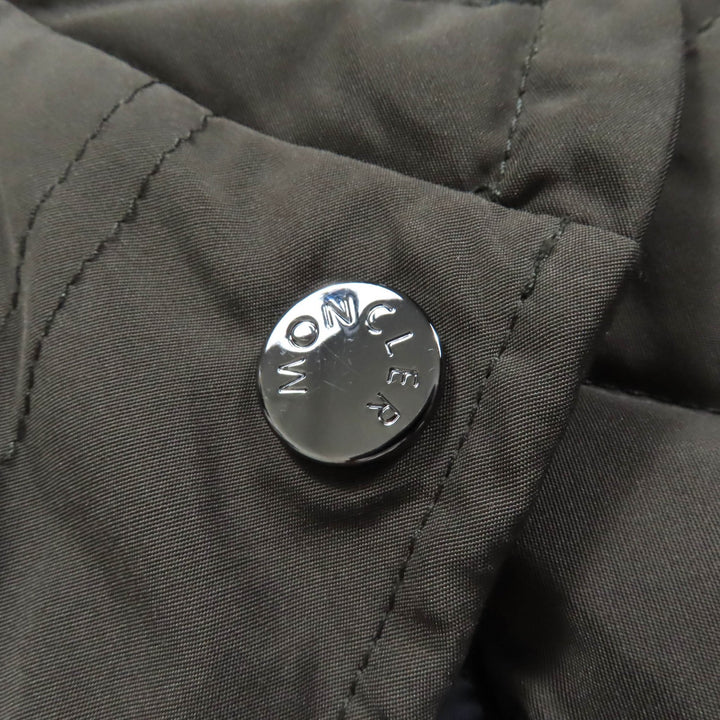 素晴らしい MONCLER ダウンジャケット IRUS カーキ ポリエステル レディース