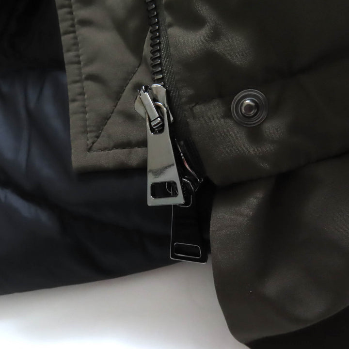 素晴らしい MONCLER ダウンジャケット IRUS カーキ ポリエステル レディース