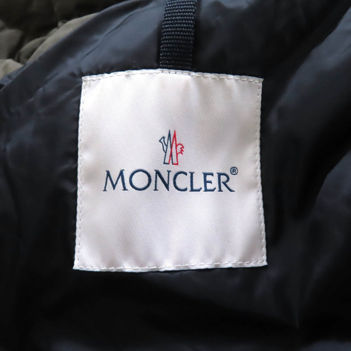 素晴らしい MONCLER ダウンジャケット IRUS カーキ ポリエステル レディース