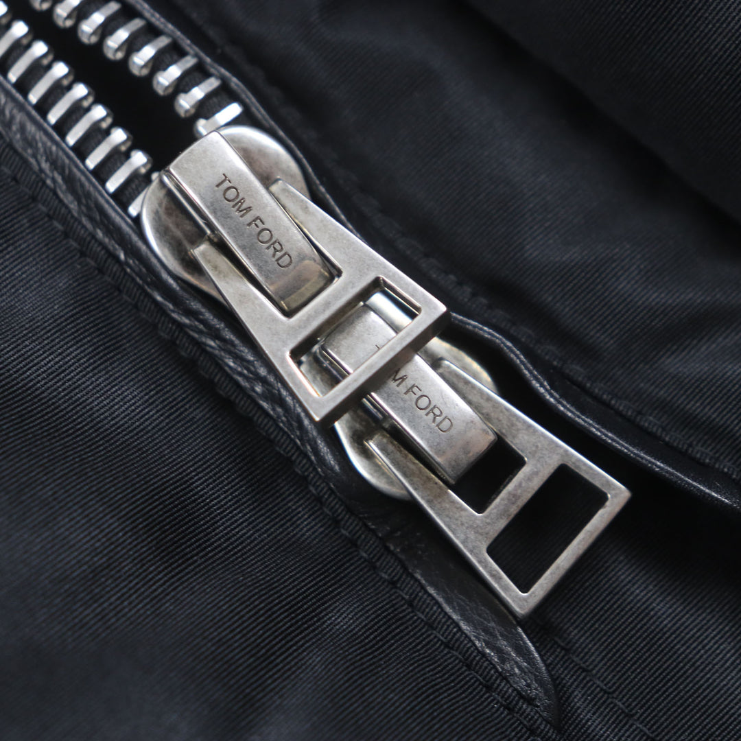 TOM FORD ダウンコート フード付き ダブルジップアップ ブラック ポリエステル メンズ 48 TFO645