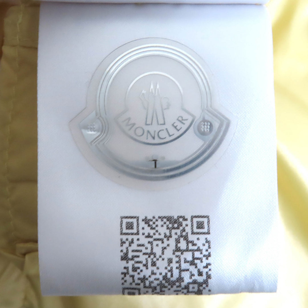 Excellent MONCLER GRENOBLE Down vest SORAPIS Logo Button off white Women 0