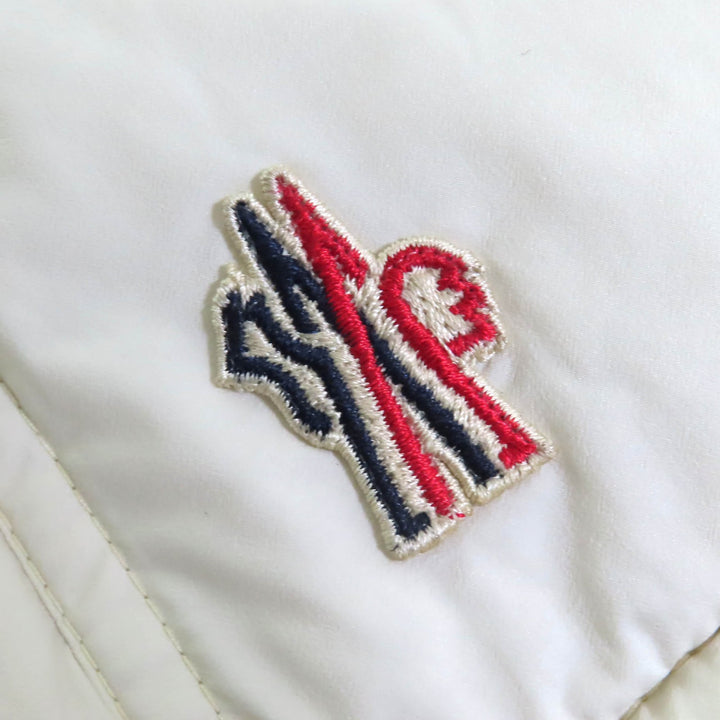 Excellent MONCLER GRENOBLE Down vest SORAPIS Logo Button off white Women 0