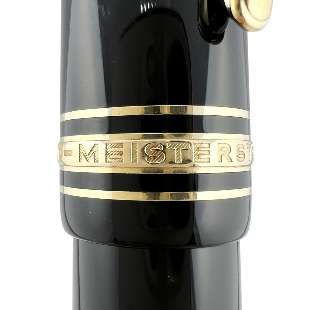 Great MONTBLANC fountain pen Meisterstück 149 white star Black gold 14K mens