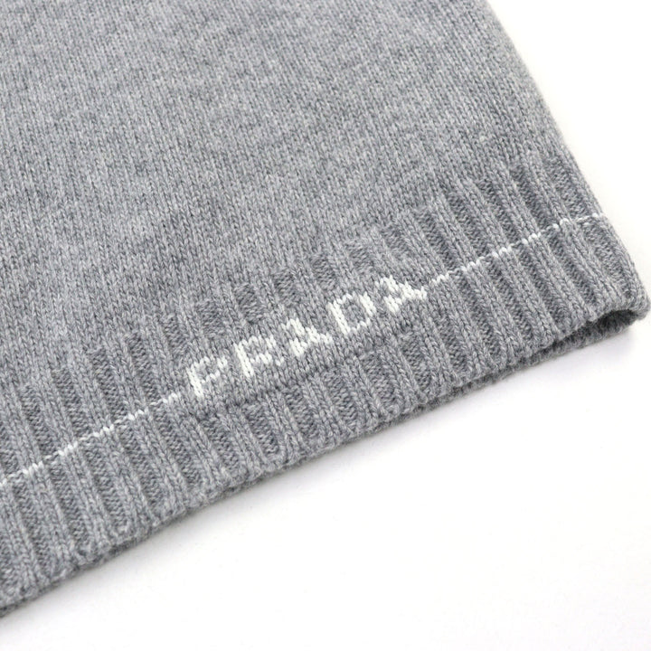 素晴らしいPRADAニット 刺繍ロゴ クルーネック グレー バージンウール カシミア メンズ 42 P24M2A