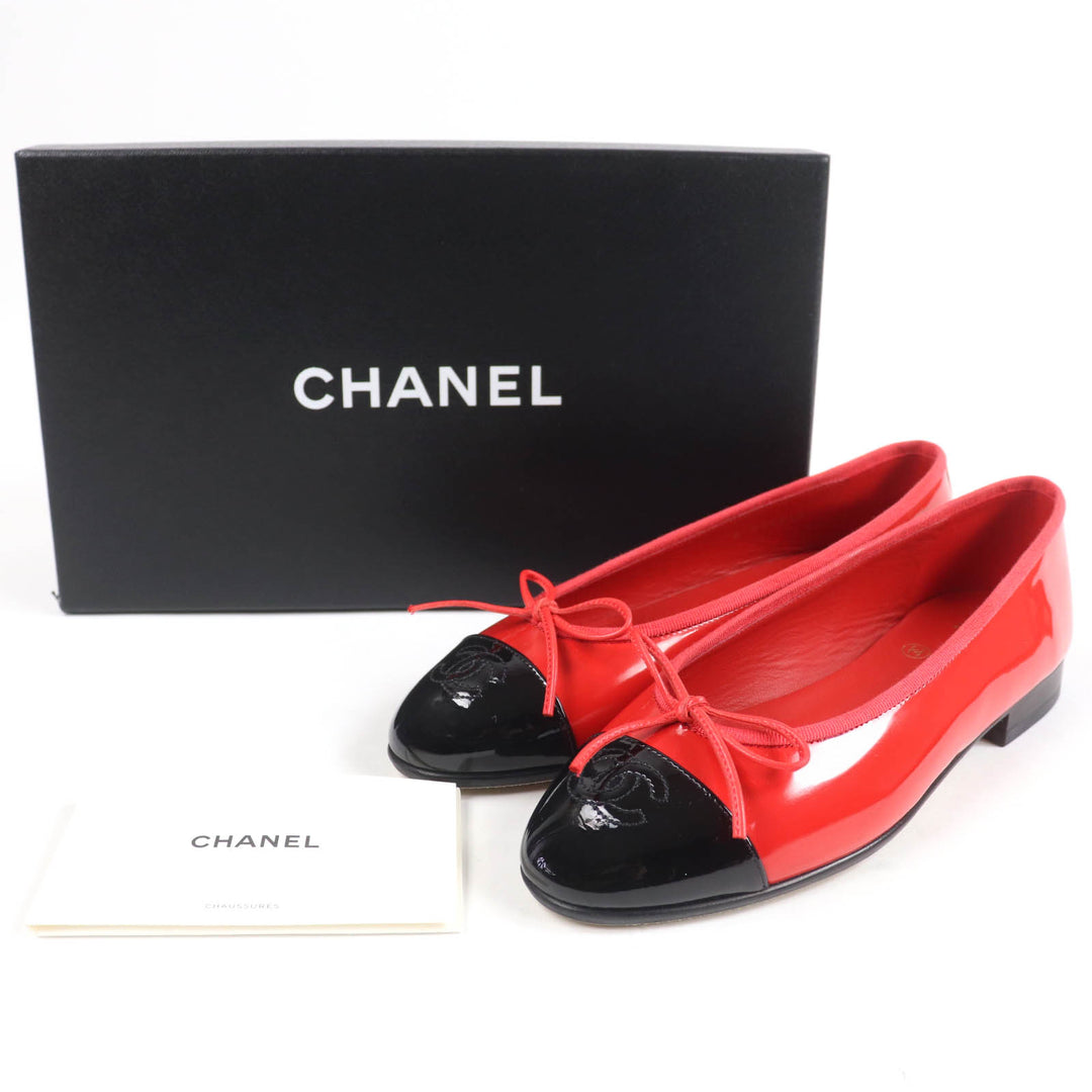 素晴らしい CHANEL バレエシューズ COCO マーク ツートン フラット レッド ブラック パテントレザー 36 G02819