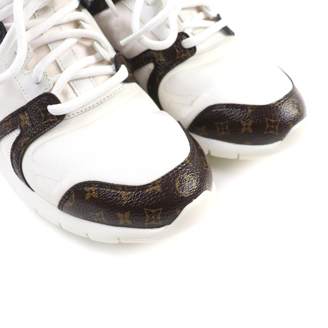Great LOUIS VUITTON sneakers Lace up White brown Monogram leather Women 35.5