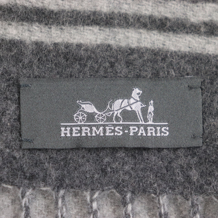 HERMES スカーフ サングレ・ア・ブックル フリンジ付き グレー カシミア メンズ
