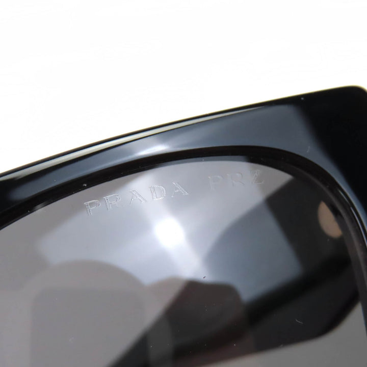 プラダ サングラス 偏光レンズ ブラック グリーン ー レディース SPR15W 1AB5Z1